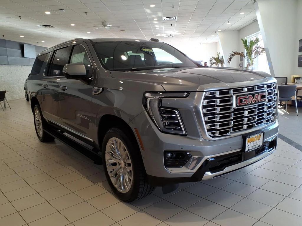 New 2025 GMC Yukon XL Denali