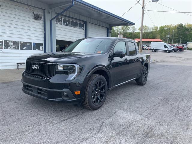New 2025 Ford Maverick Lobo