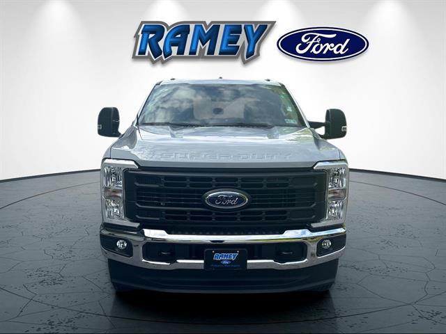 صورة 8 لـ 2026 FORD F-350 XL