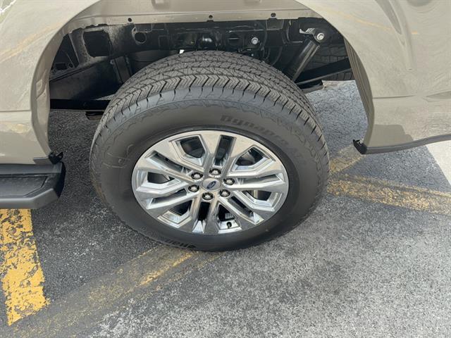 FORD F-150 LARIAT - 8