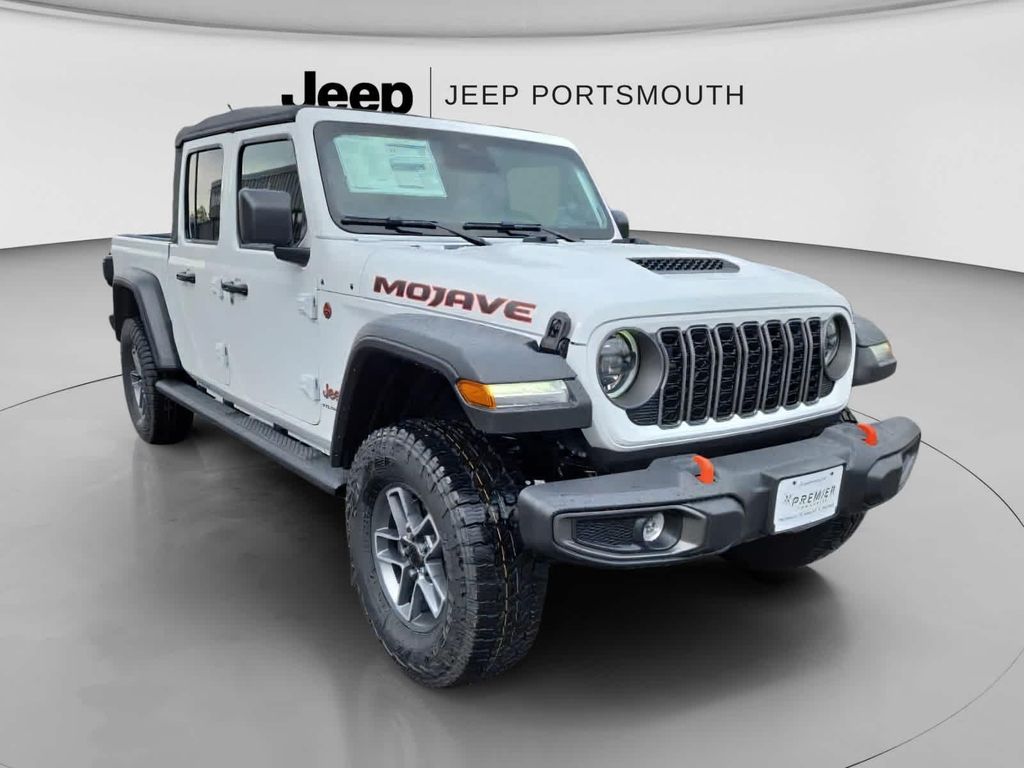 New 2026 Jeep Gladiator Mojave 4x4