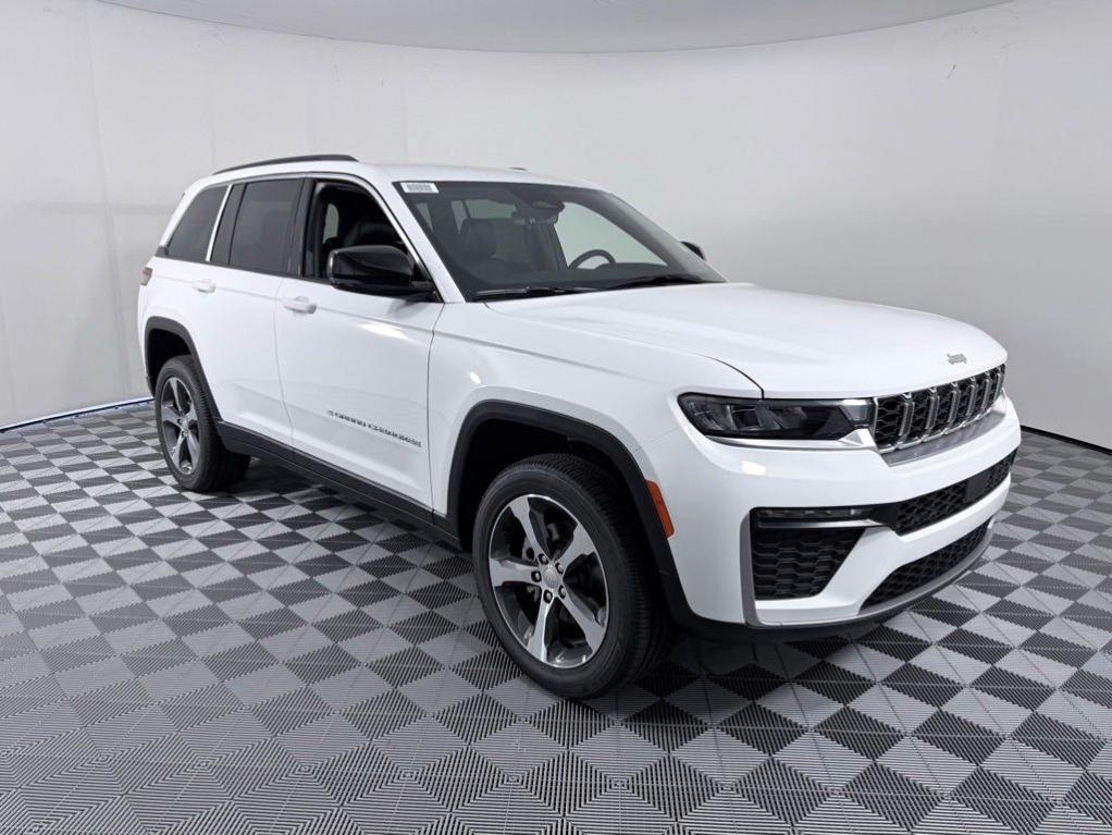 New 2026 Jeep Grand Cherokee Limited 4x2