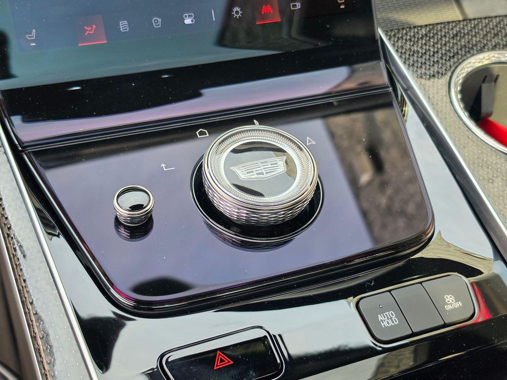 2025 Cadillac ESCALADE V-SERIES — миниатюра 15