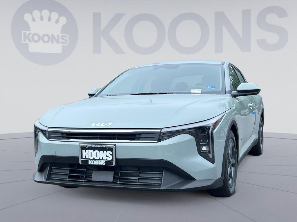 New 2026 Kia K4 LXS