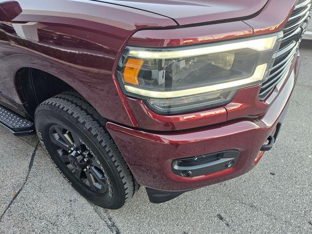 صورة مصغرة 12 لـ 2024 RAM 2500 LARAMIE CREW CAB 4X4 6'4' BOX
