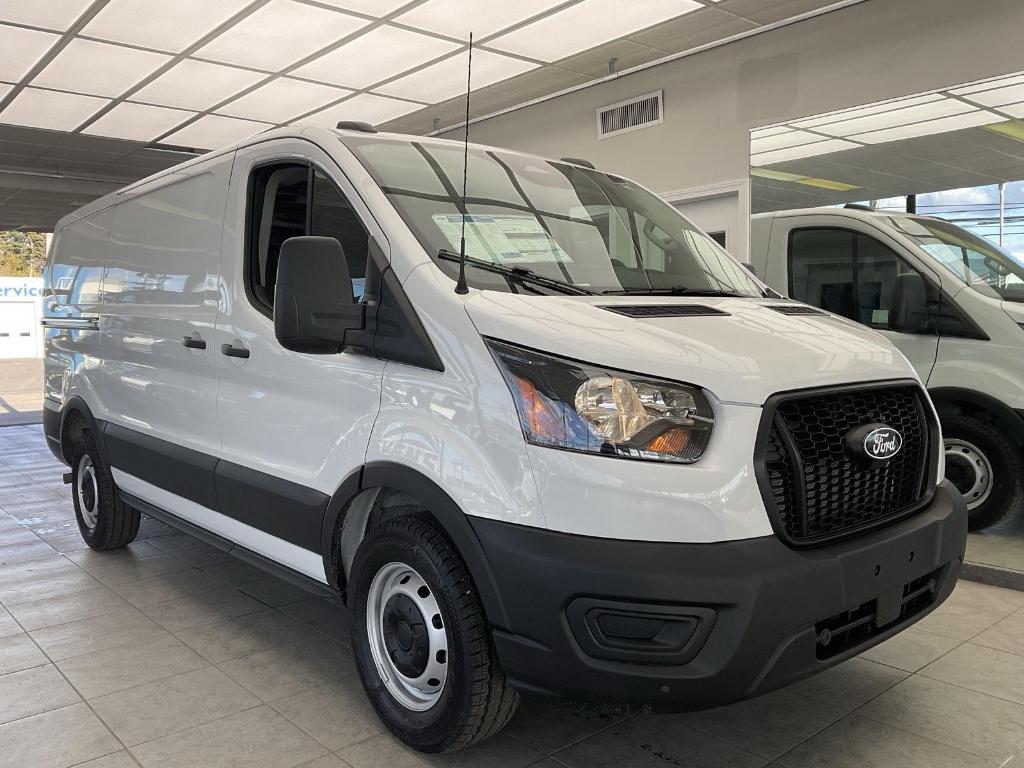New 2026 Ford Transit-250 148 WB Medium Roof Cargo
