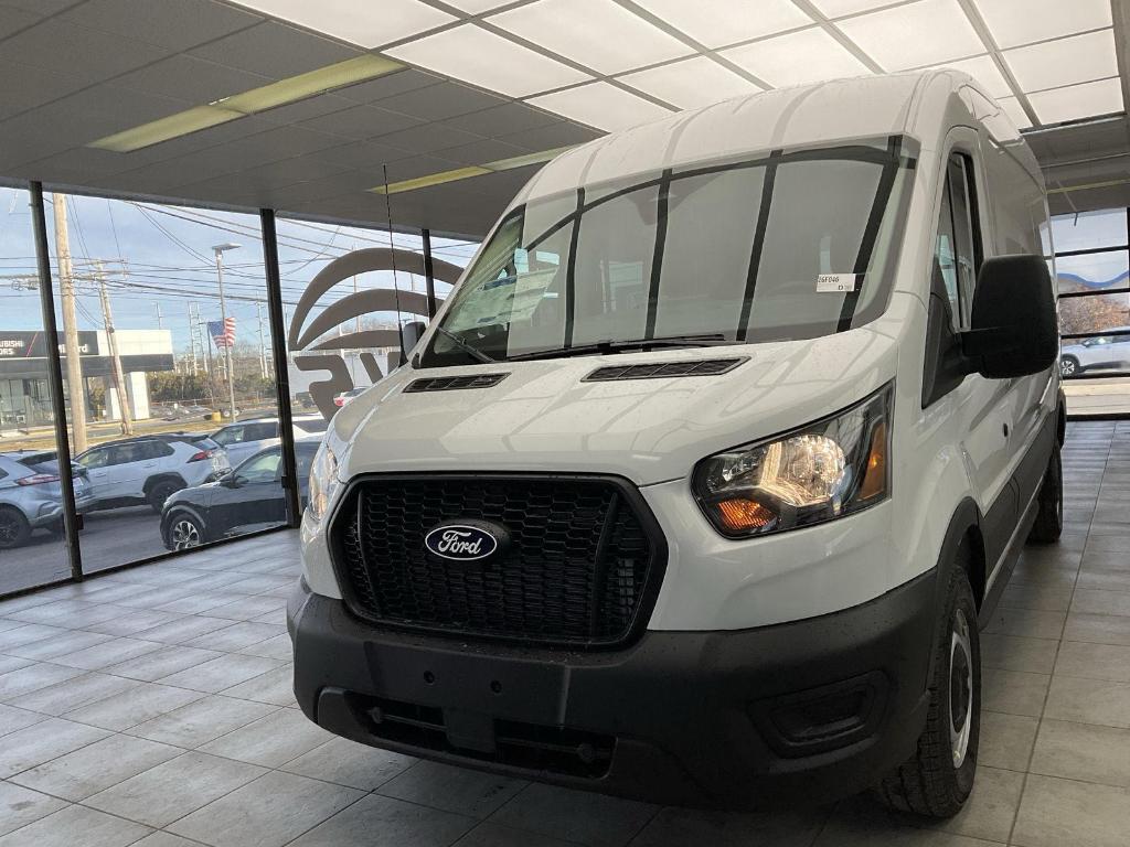 صورة 3 لـ 2026 FORD TRANSIT-250 148 WB MEDIUM ROOF CARGO
