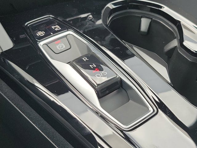 صورة مصغرة 24 لـ 2025 AUDI SQ5 PREMIUM PLUS