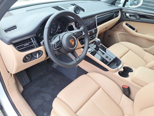 صورة 3 لـ 2026 Porsche MACAN