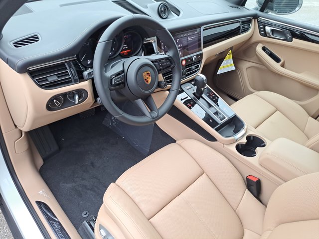 2026 Porsche MACAN T — миниатюра 23