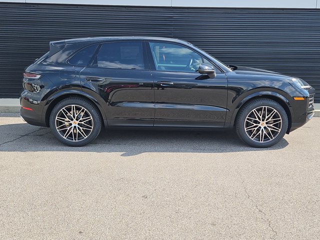 2026 Porsche CAYENNE photo 10