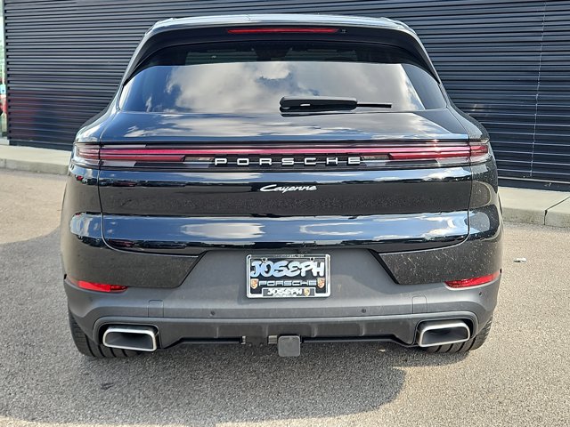 2026 Porsche CAYENNE photo 9