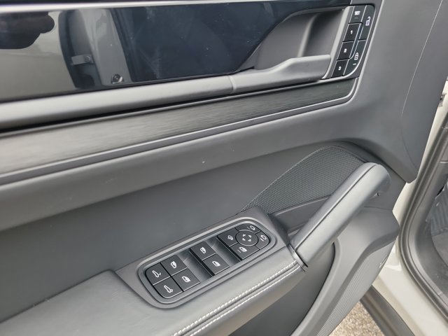 2025 Porsche CAYENNE TURBO GT 缩略图 25