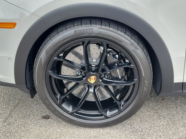 2025 Porsche CAYENNE TURBO GT 缩略图 11