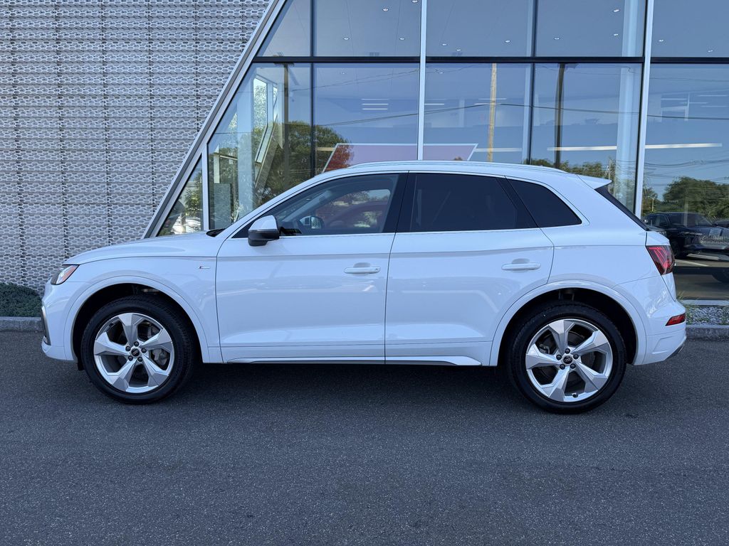 صورة 2 لـ 2023 AUDI Q5 45 S LINE PREMIUM PLUS