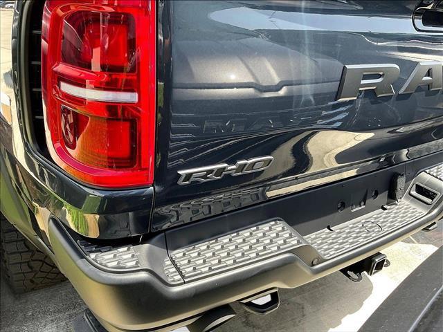 2026 RAM 1500 RHO CREW CAB 4X4 5'7' BOX — миниатюра 28