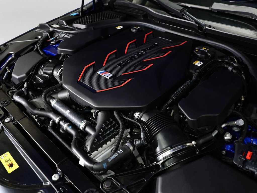 صورة مصغرة 45 لـ 2025 BMW M5 BASE