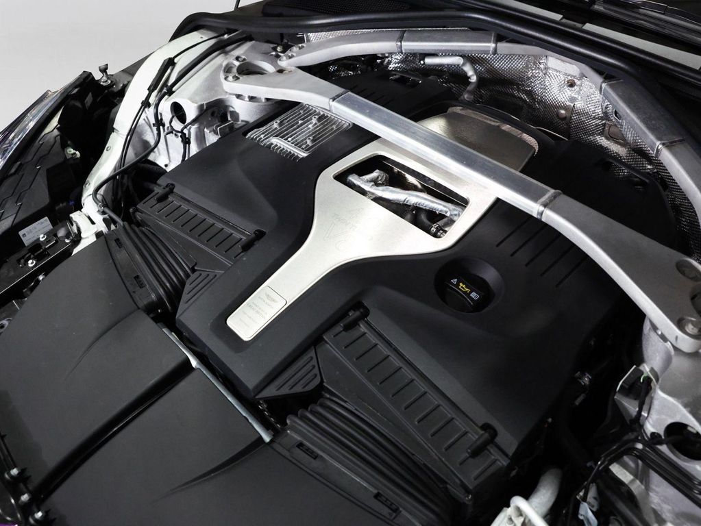 صورة مصغرة 24 لـ 2024 Aston Martin DBX 707
