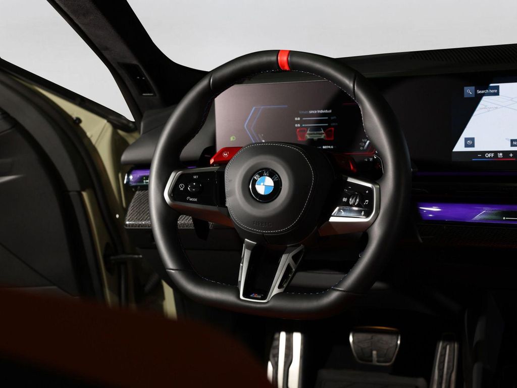 صورة مصغرة 36 لـ 2026 BMW M5 BASE