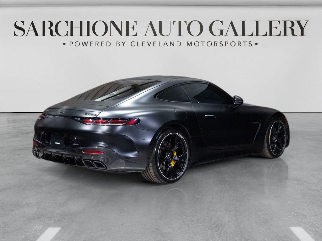 صورة 2 لـ 2025 Mercedes-BENZ AMG GT 63 BASE