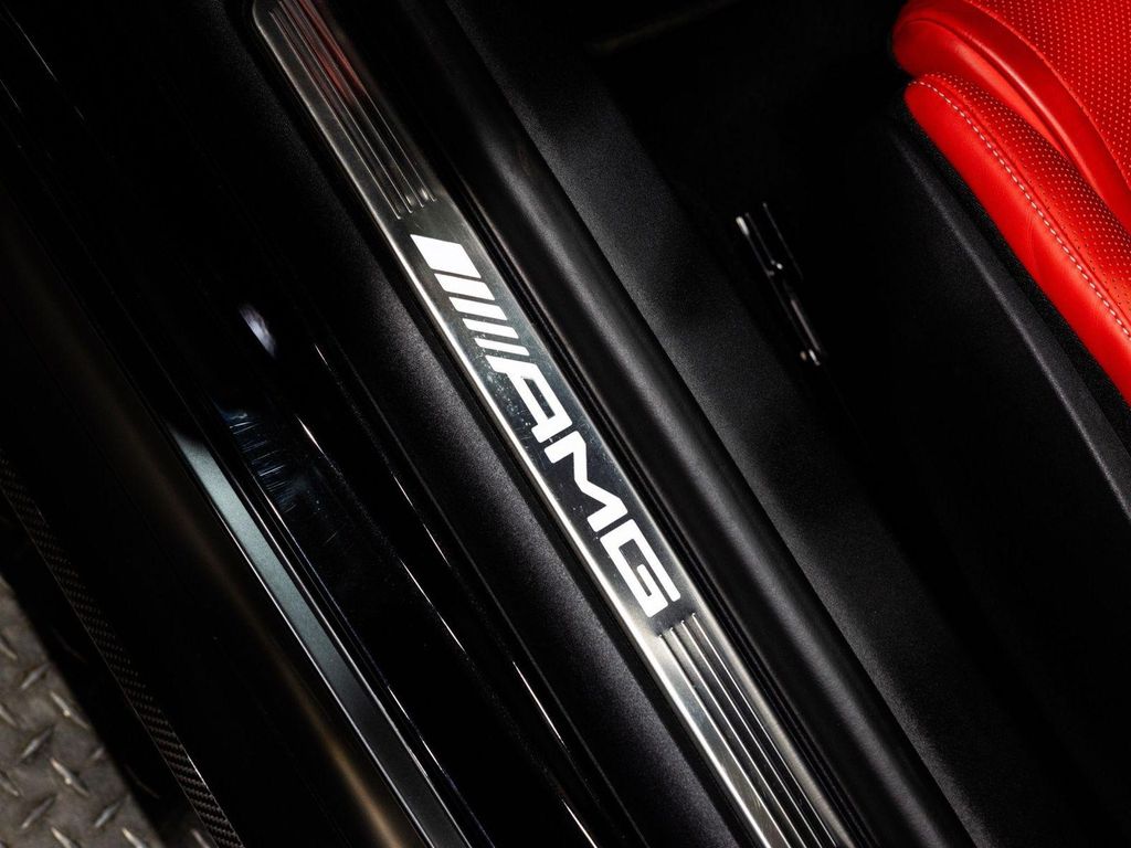 صورة مصغرة 35 لـ 2025 Mercedes-BENZ AMG GT 63 BASE