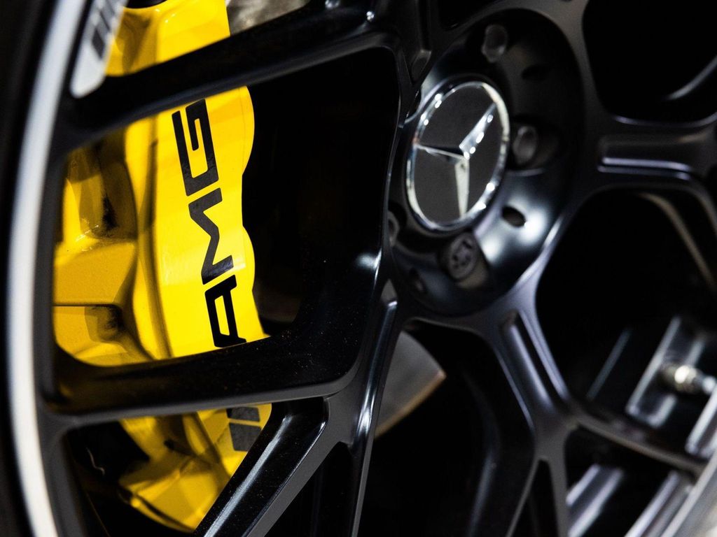 صورة مصغرة 25 لـ 2025 Mercedes-BENZ AMG GT 63 BASE