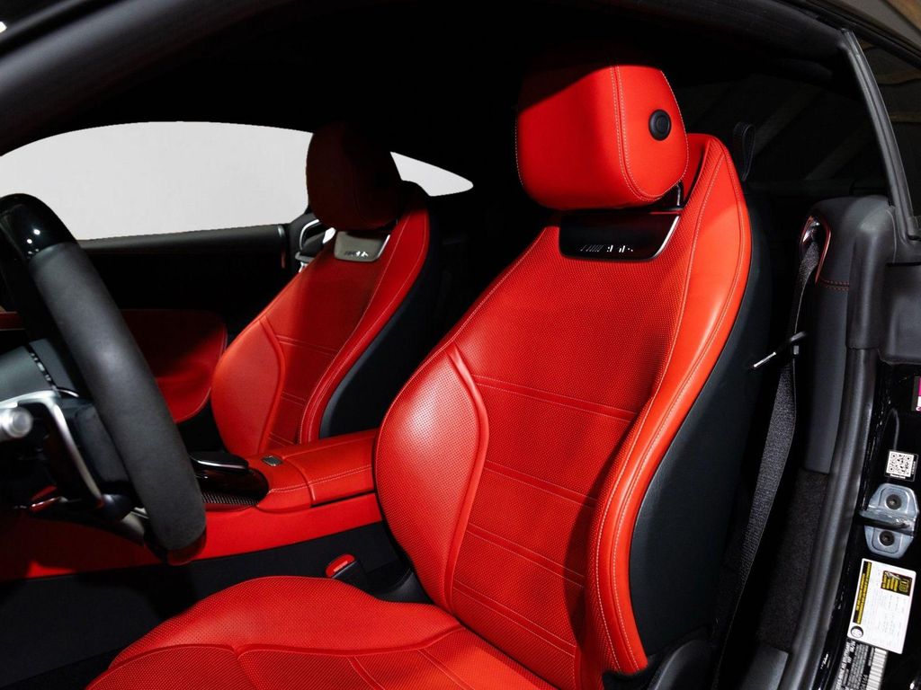 صورة مصغرة 34 لـ 2025 Mercedes-BENZ AMG GT 63 BASE