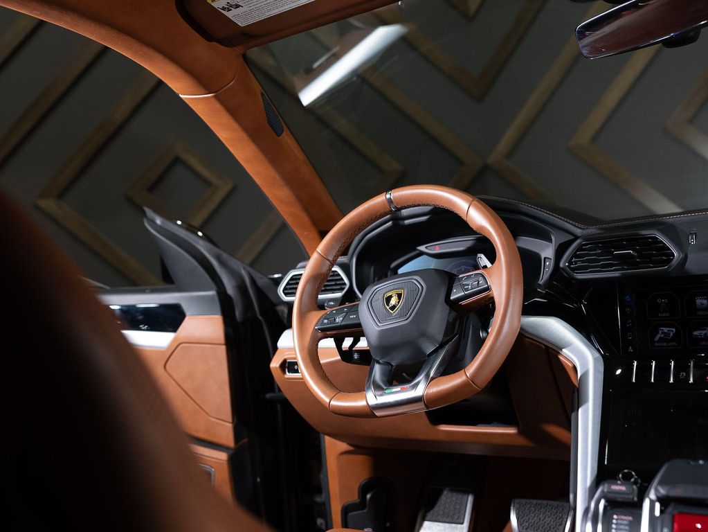 صورة 30 لـ 2021 Lamborghini URUS