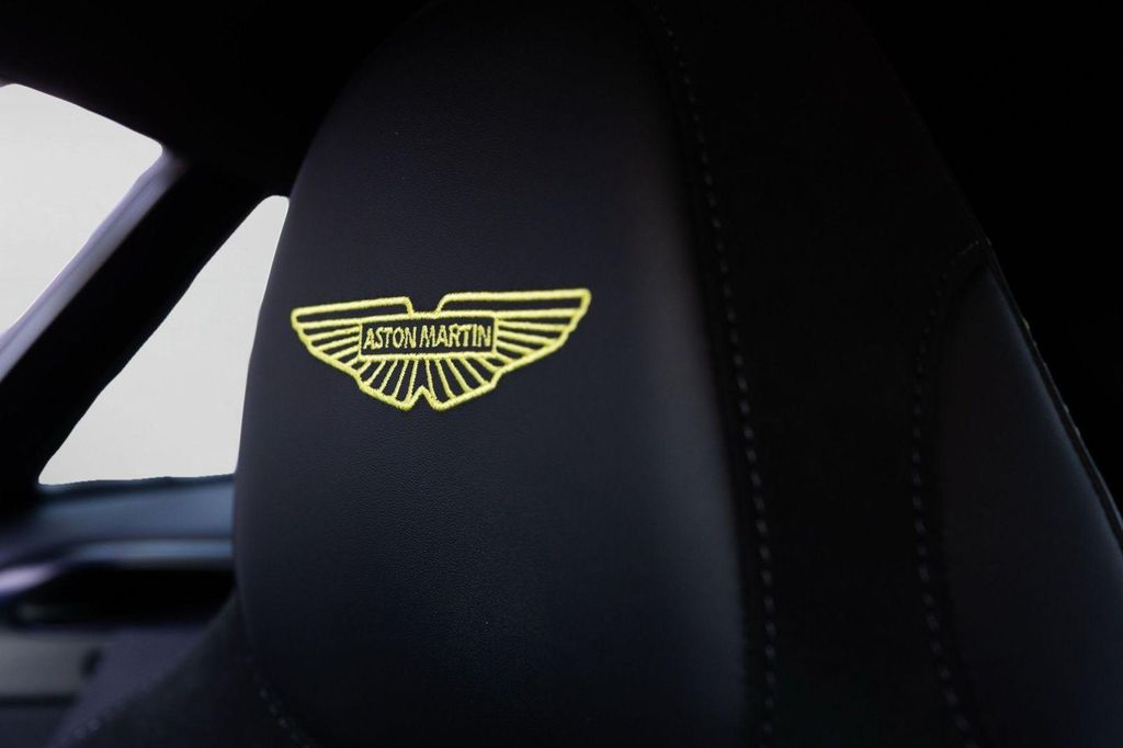 2026 Aston Martin VANTAGE BASE 缩略图 11