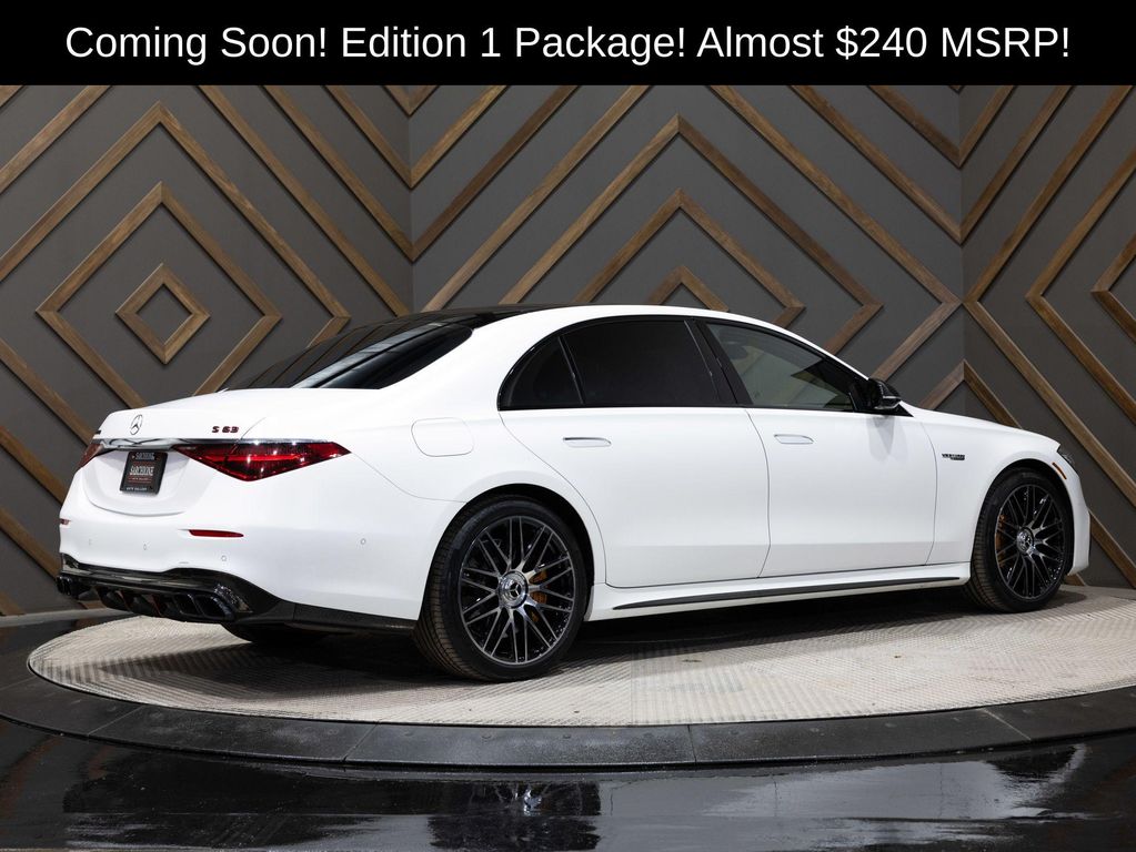 2024 Mercedes-BENZ AMG S 63 E 4MATIC 照片 2