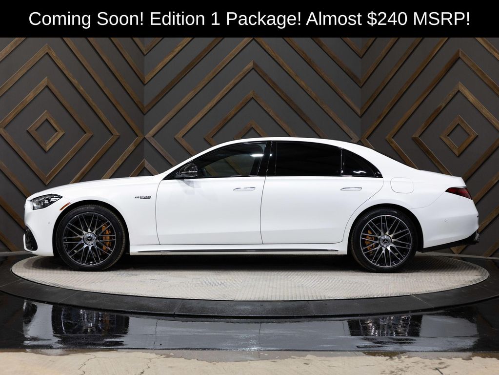 2024 Mercedes-BENZ AMG S 63 E 4MATIC 照片 3