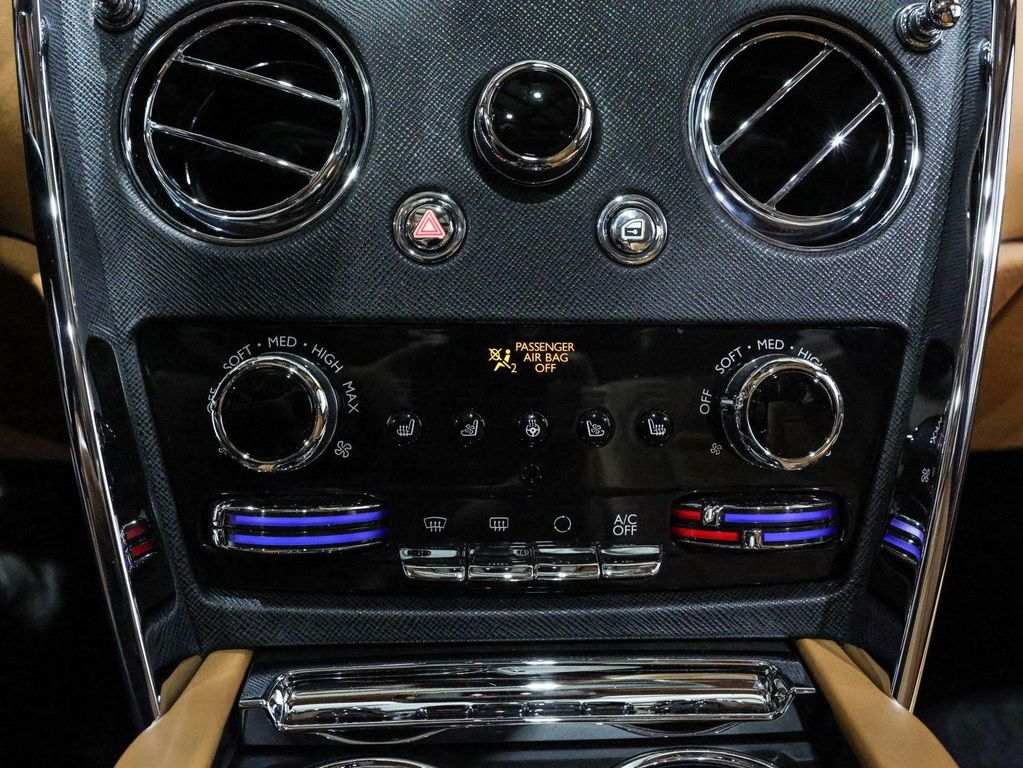 2020 ROLLS-ROYCE CULLINAN 缩略图 18