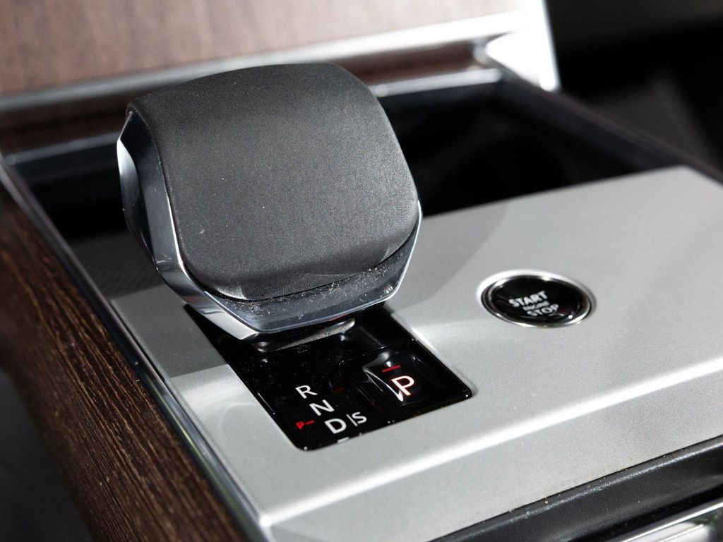 2025 LAND Rover RANGE ROVER P530 SE — миниатюра 28