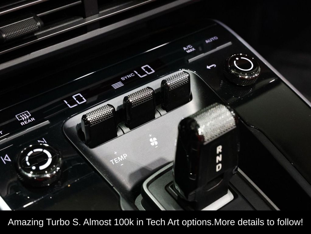 صورة مصغرة 27 لـ 2024 Porsche 911 TURBO S CABRIOLET