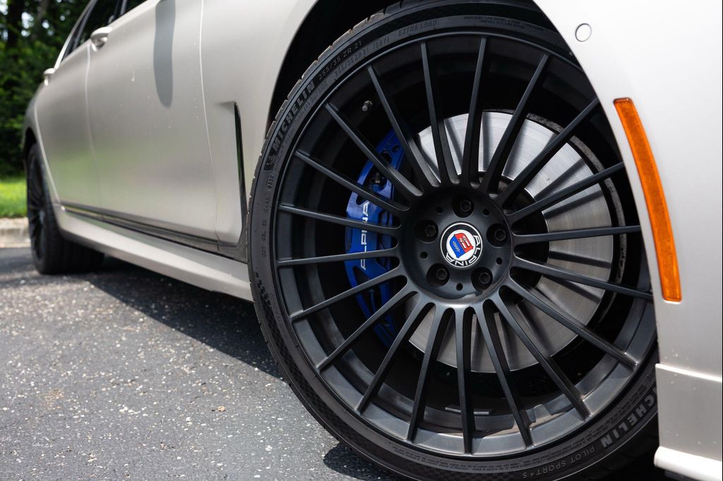 صورة 8 لـ 2022 BMW ALPINA B7 XDRIVE