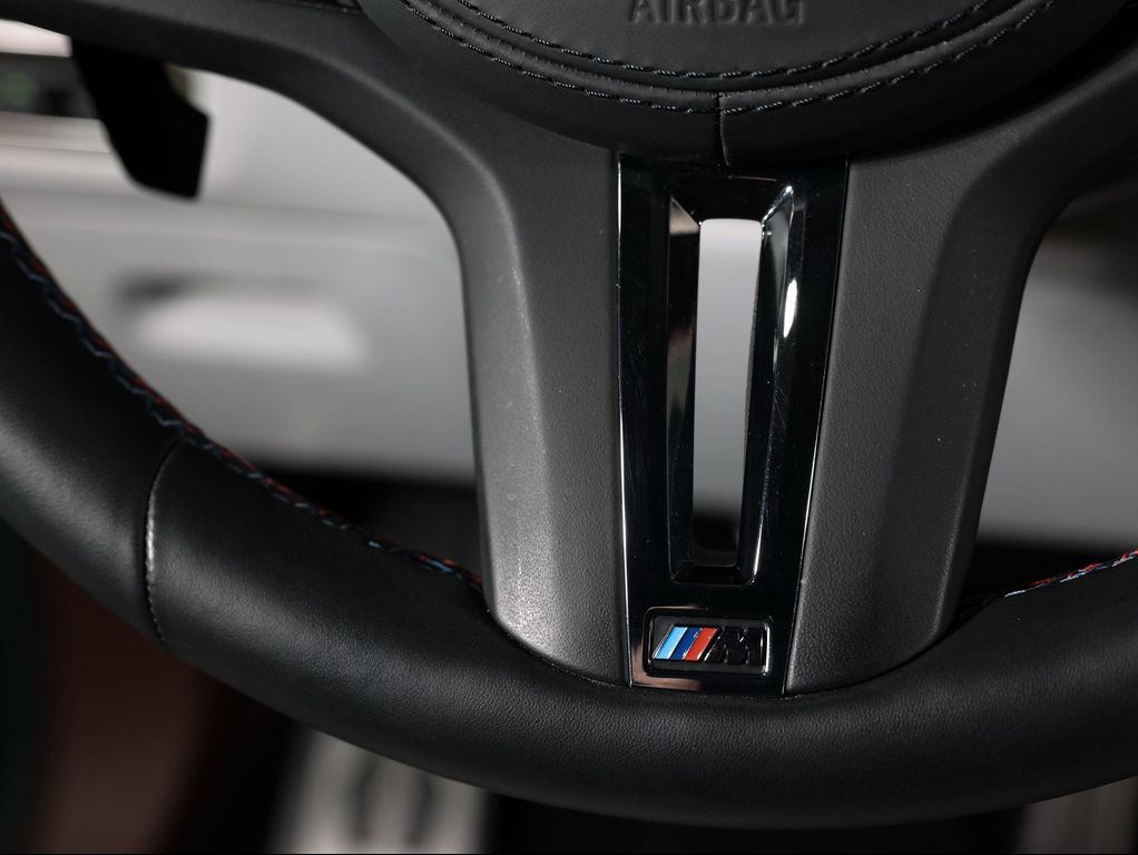 2025 BMW XM BASE 缩略图 32