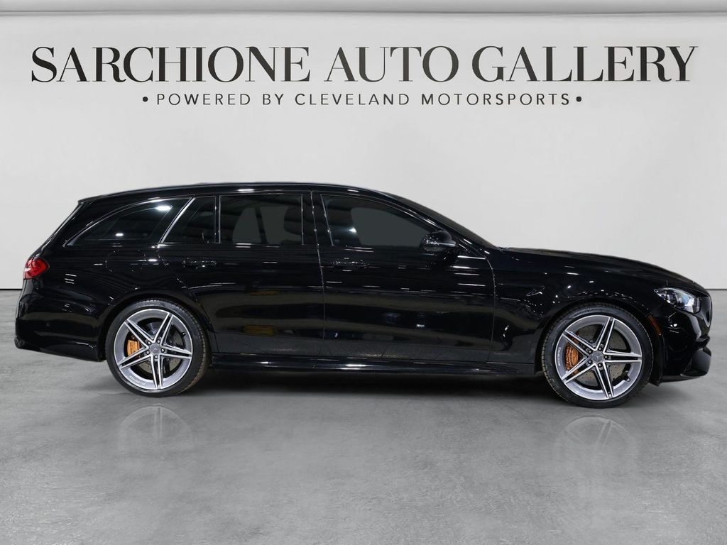 صورة 3 لـ 2023 Mercedes-BENZ AMG E 63 S 4MATIC