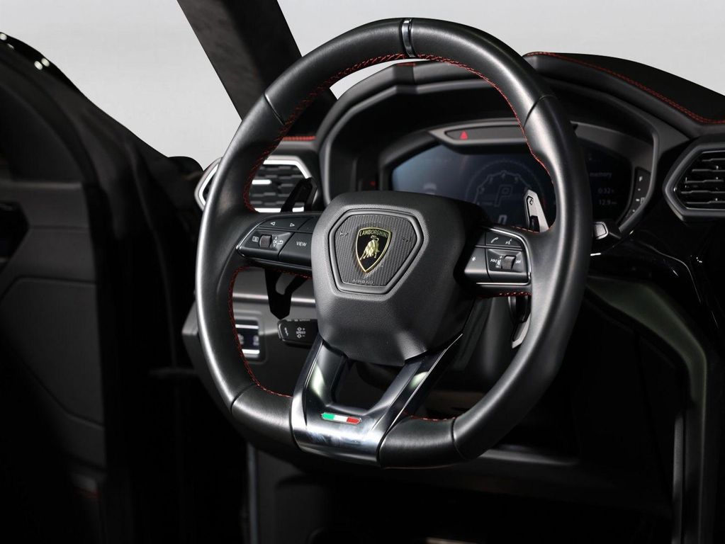 2021 Lamborghini URUS GRAPHITE CAPSULE thumbnail 19