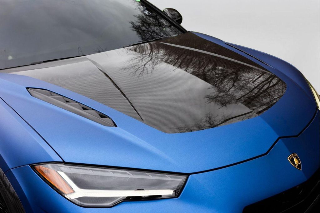 2023 Lamborghini URUS PERFORMANTE thumbnail 30
