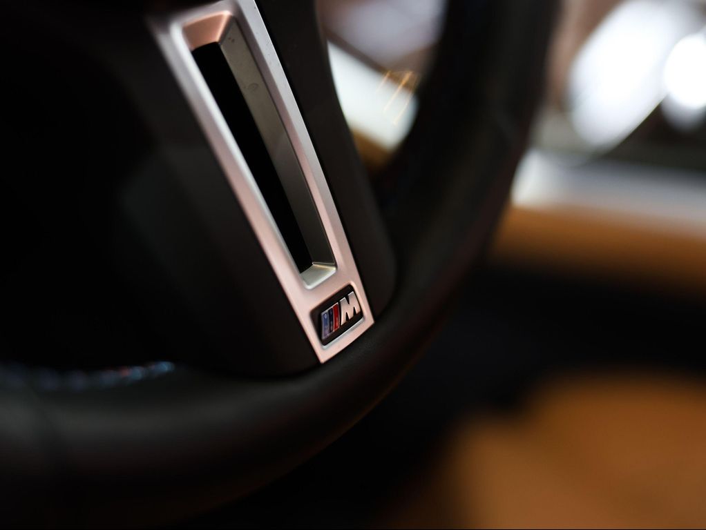 2026 BMW X5 M60I — миниатюра 37