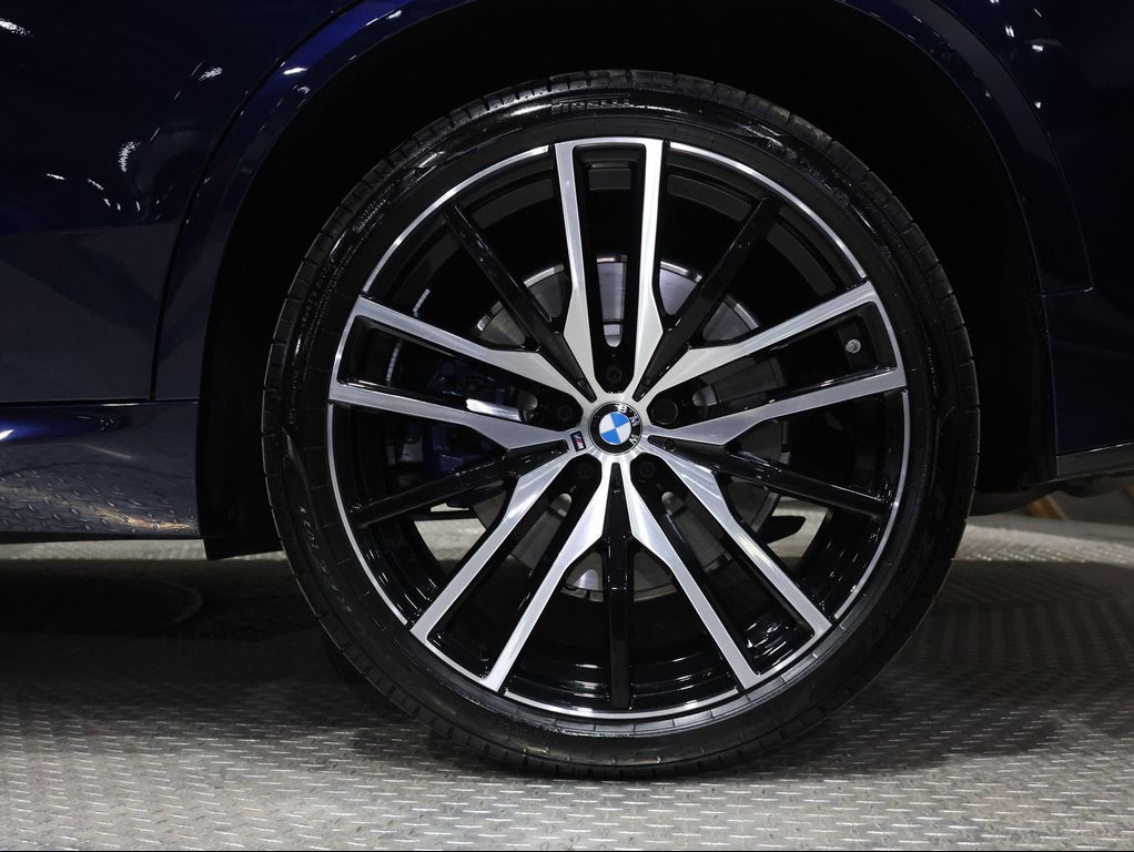 2026 BMW X5 M60I — миниатюра 15