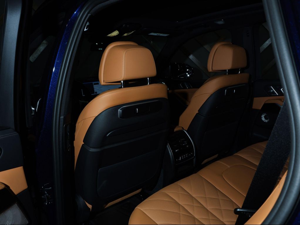 2026 BMW X5 M60I — миниатюра 30