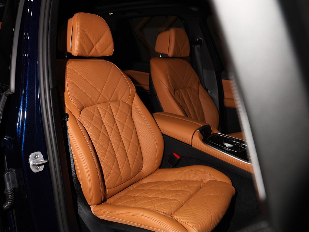 2026 BMW X5 M60I — миниатюра 6