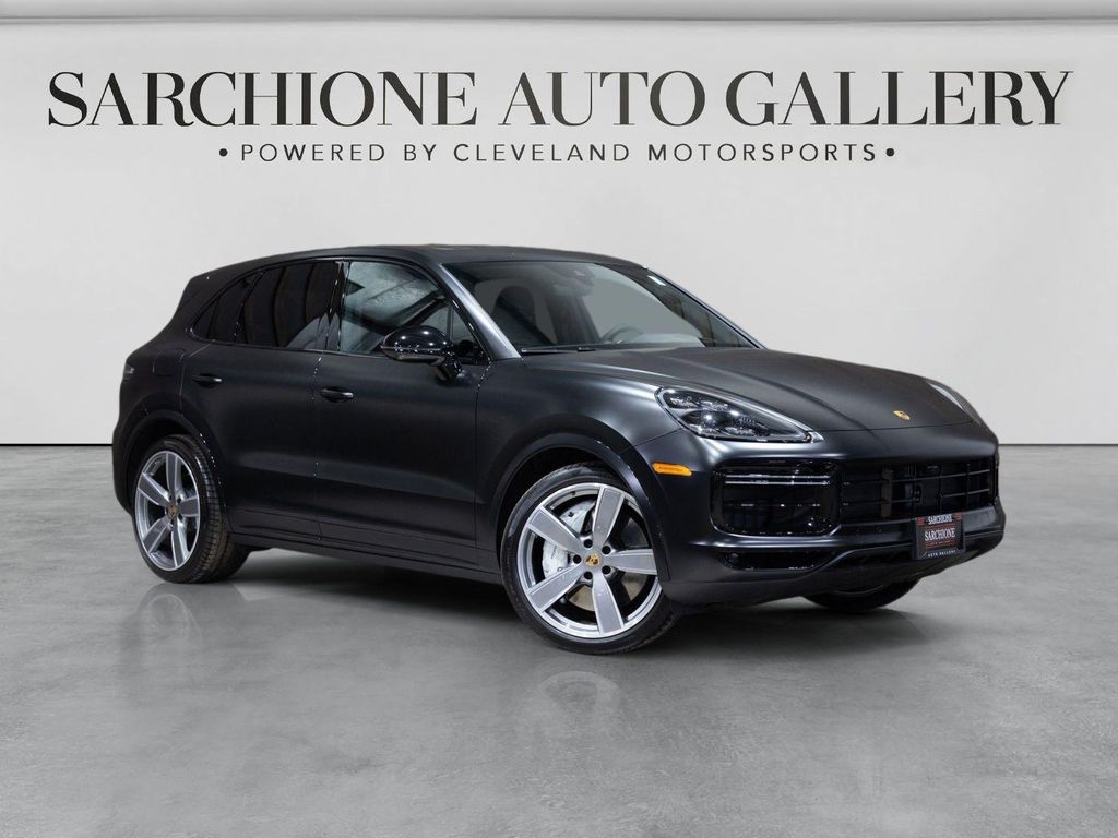 صورة 1 لـ 2023 Porsche CAYENNE TURBO