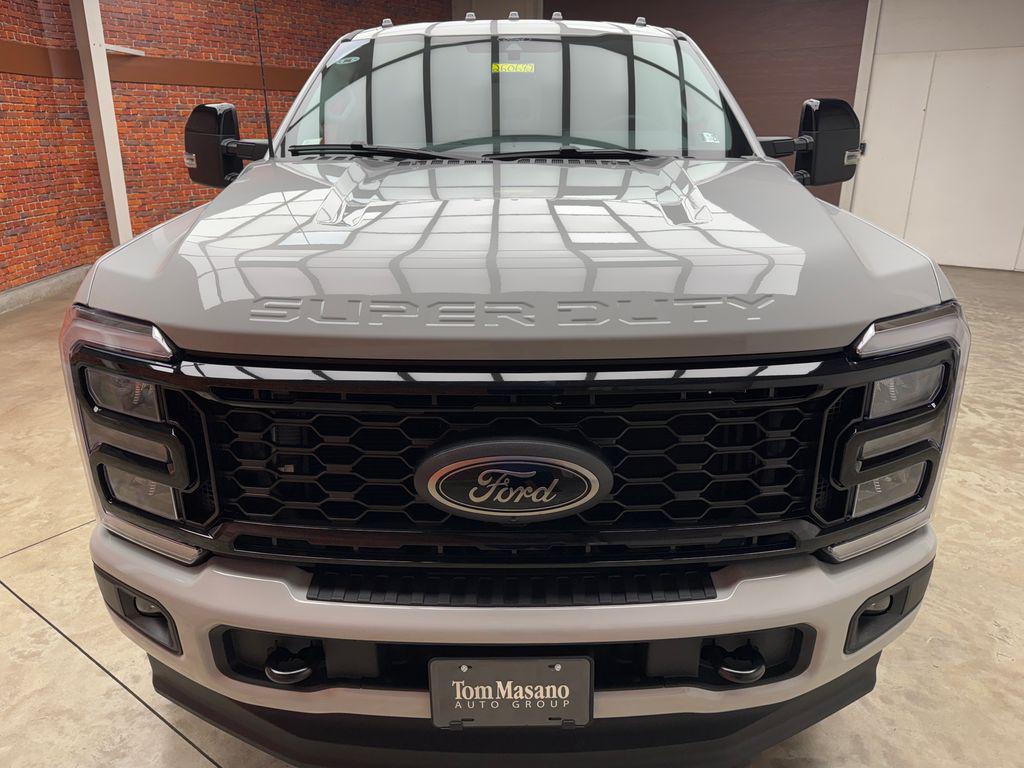 2026 FORD F-250 LARIAT 照片 9