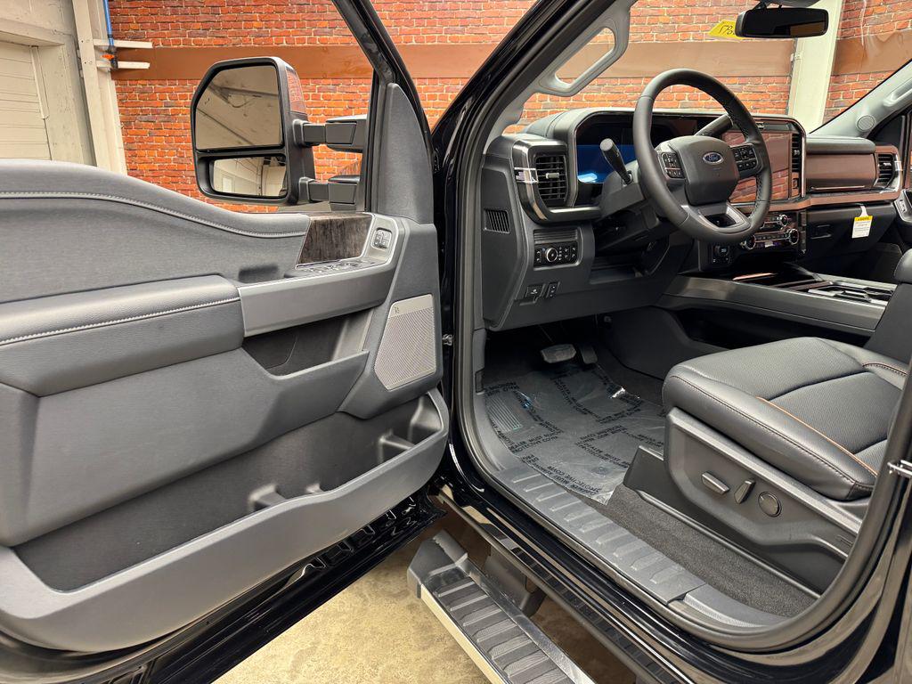 2026 FORD F-250 LARIAT — фото 10