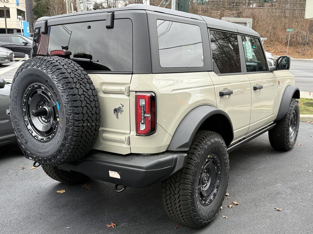 FORD BRONCO - 3