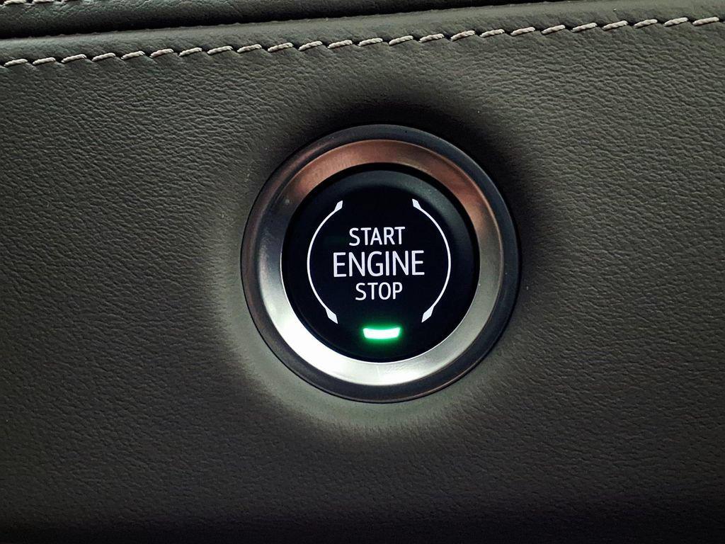 2025 Cadillac ESCALADE SPORT PLATINUM thumbnail 17