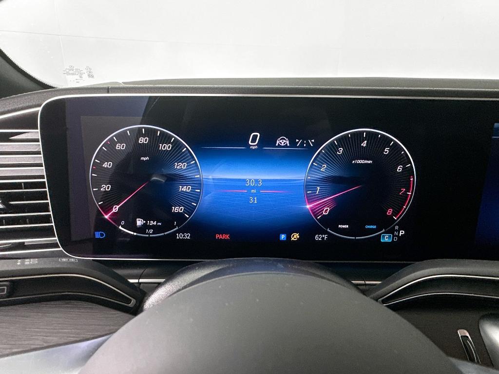 2026 Mercedes-BENZ GLS — миниатюра 14