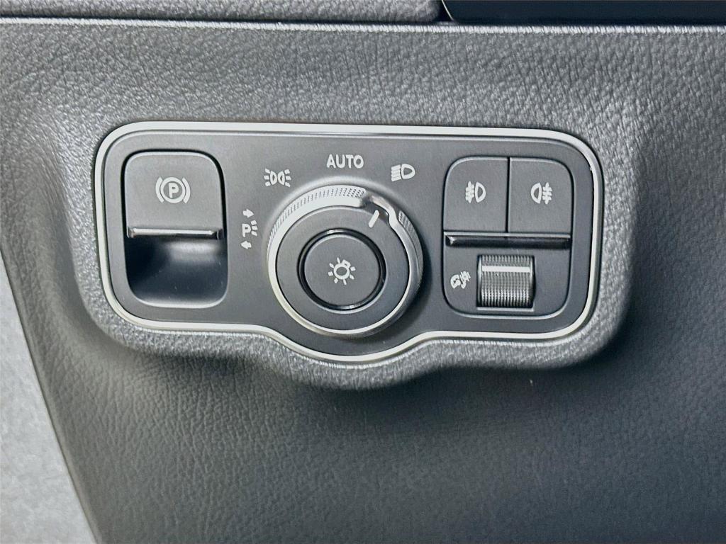 صورة مصغرة 10 لـ 2026 Mercedes-BENZ GLA